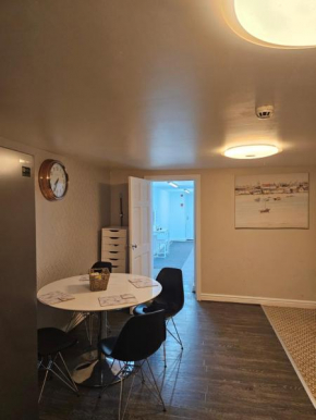 Basement Apartment City Centre